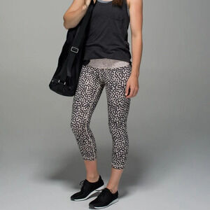 Lululemon Wunder Under Crop II Ace spot Grain black Full-on Luon Size: 2